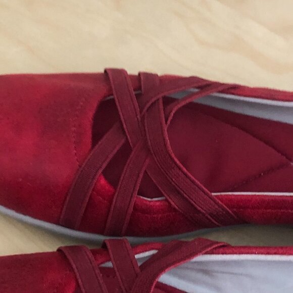 Easy Spirit Aubree Flats - Strappy 7N - Picture 6 of 9